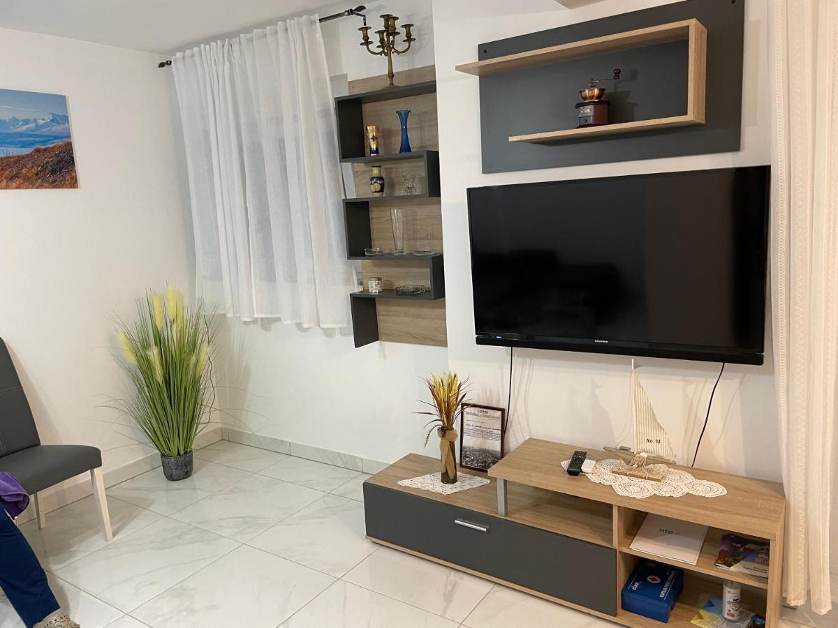 Villa Mira ***** Pinezići 외부 사진