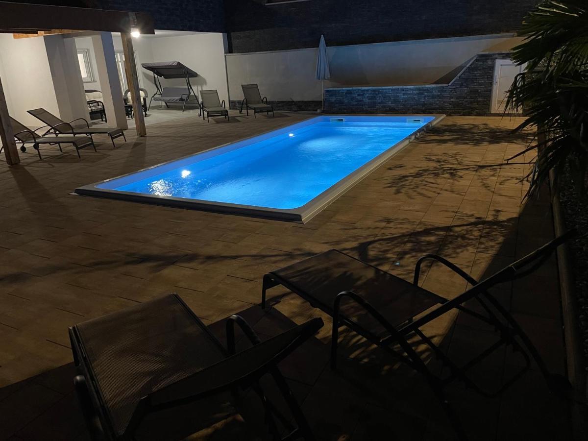Villa Mira ***** Pinezići 외부 사진