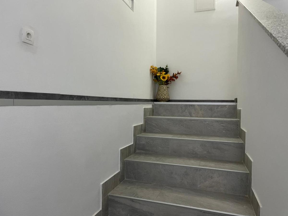 Villa Mira ***** Pinezići 외부 사진